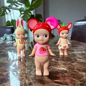 Authentic Valentines Day Strawberry Love Mouse Sonny Angel